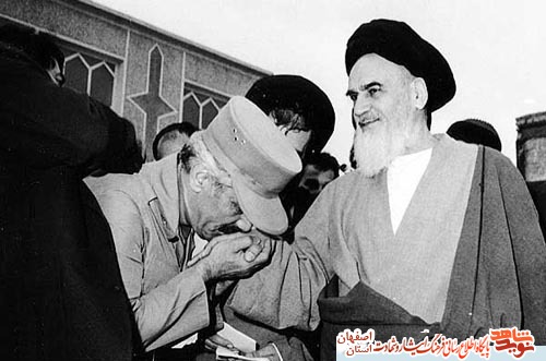 گزیده ای از وصایای شهدای کاشان با موضوع انقلاب اسلامی گزیده ای از وصایای شهدای کاشان با موضوع انقلاب اسلامی