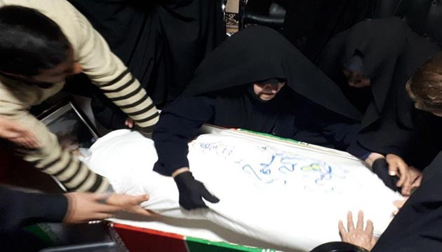 بار اول و آخري كه پسرم را در آغوش گرفتم شبيه هم شد! بار اول و آخري كه پسرم را در آغوش گرفتم شبيه هم شد!
