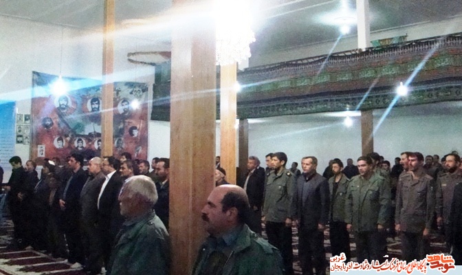 گرامیداشت یاد اولین شهید مدافع حرم تکاب در يادواره شهداي روستاي شيرمرد گرامیداشت یاد اولین شهید مدافع حرم تکاب در يادواره شهداي روستاي شيرمرد