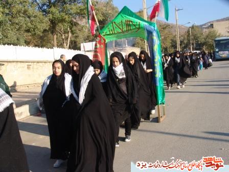 بازدید 21 هزار یزدی از مناطق عملیاتی دفاع مقدس بازدید 21 هزار یزدی از مناطق عملیاتی دفاع مقدس
