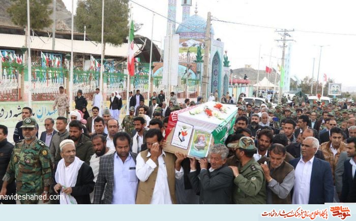 تشییع پیکر آزاده و جانباز عبدالغنی هرمززایی در زاهدان + تصویر تشییع پیکر آزاده و جانباز عبدالغنی هرمززایی در زاهدان + تصویر