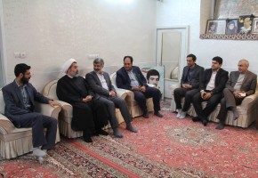 ازمنازل پنجاه شهيد شهرستان در ميبد بازديد بعمل آمد ازمنازل پنجاه شهيد شهرستان در ميبد بازديد بعمل آمد