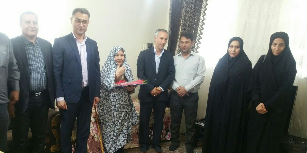 دیدار از خانواده شهید «رضا ابارشی» شهرستان ملارد دیدار از خانواده شهید «رضا ابارشی» شهرستان ملارد