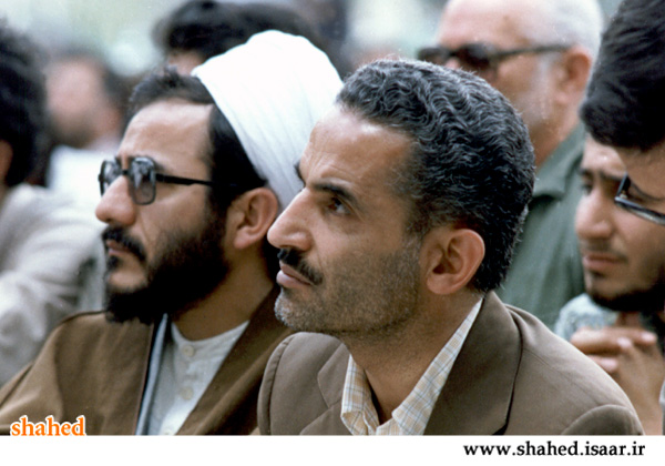 رجایی؛ آینه سادگیها/سادگی در تردد و رفتوآمد رجایی؛ آینه سادگیها/سادگی در تردد و رفتوآمد