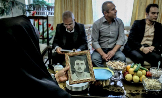 تقدیر از مادر شهید ارمنی «ژوزف شاهینیان» تقدیر از مادر شهید ارمنی «ژوزف شاهینیان»