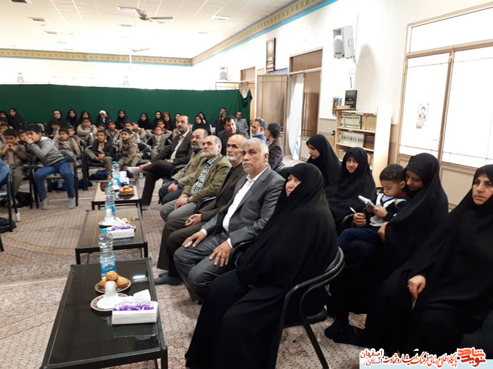 شهدا تفسیر عینی آیات قرآنند شهدا تفسیر عینی آیات قرآنند