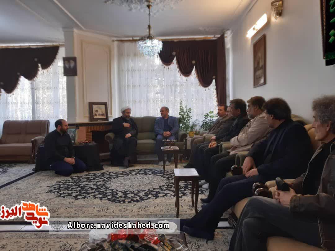 پدر شهید مدافع حرم شعبان نصیری به فرزند شهیدش پیوست پدر شهید مدافع حرم شعبان نصیری به فرزند شهیدش پیوست