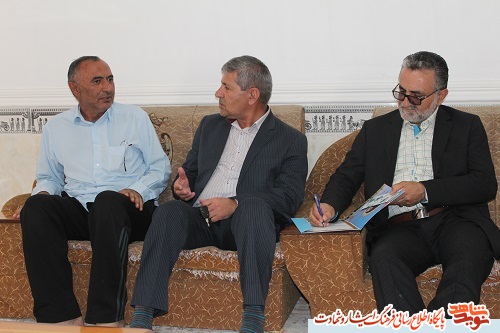 آزادگان زیباترین نماد ایثار و مقاومت هستند آزادگان زیباترین نماد ایثار و مقاومت هستند