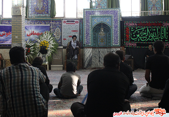 شهدا از مکتب امام حسین(ع) درس گرفتند شهدا از مکتب امام حسین(ع) درس گرفتند
