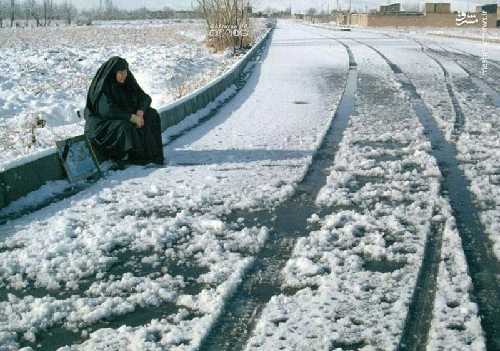 در انتظار تو هستم به خانه ات برگرد / و یا بگو که نشان پلاك تو چند است؟ در انتظار تو هستم به خانه ات برگرد / و یا بگو که نشان پلاك تو چند است؟