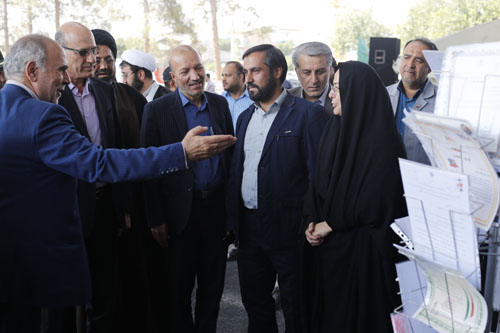 افتتاح نمایشگاه دفاع مقدس در شیراز افتتاح نمایشگاه دفاع مقدس در شیراز