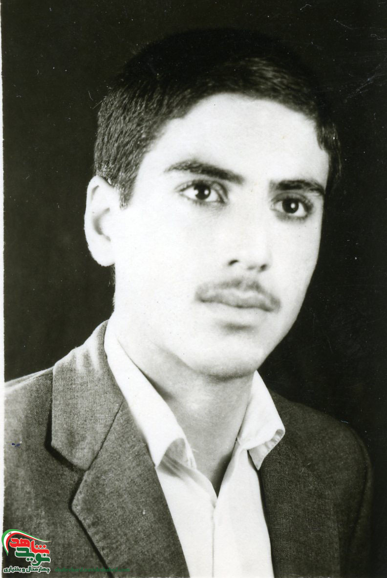 پدر شهید «مسعود سرشار بروجنی» به فرزند شهیدش پیوست پدر شهید «مسعود سرشار بروجنی» به فرزند شهیدش پیوست