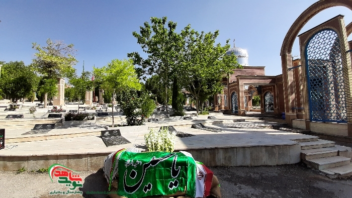 آیین گرامیداشت حماسه سوم خرداد در گلزار شهدای شهرکرد آیین گرامیداشت حماسه سوم خرداد در گلزار شهدای شهرکرد