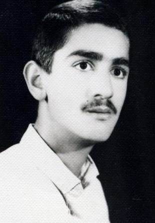 همانطوری که پشتیبان این انقلاب بودید باز هم باشید