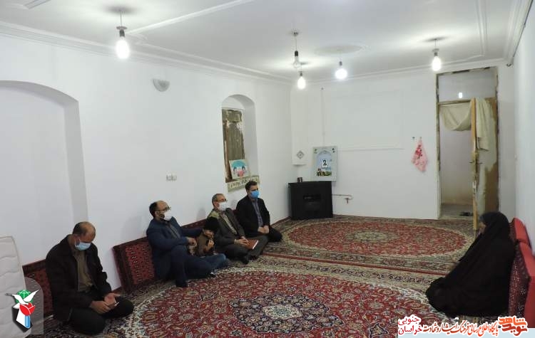 شهدا و ایثارگران مظهر عزت و صلابت جامعه هستند شهدا و ایثارگران مظهر عزت و صلابت جامعه هستند