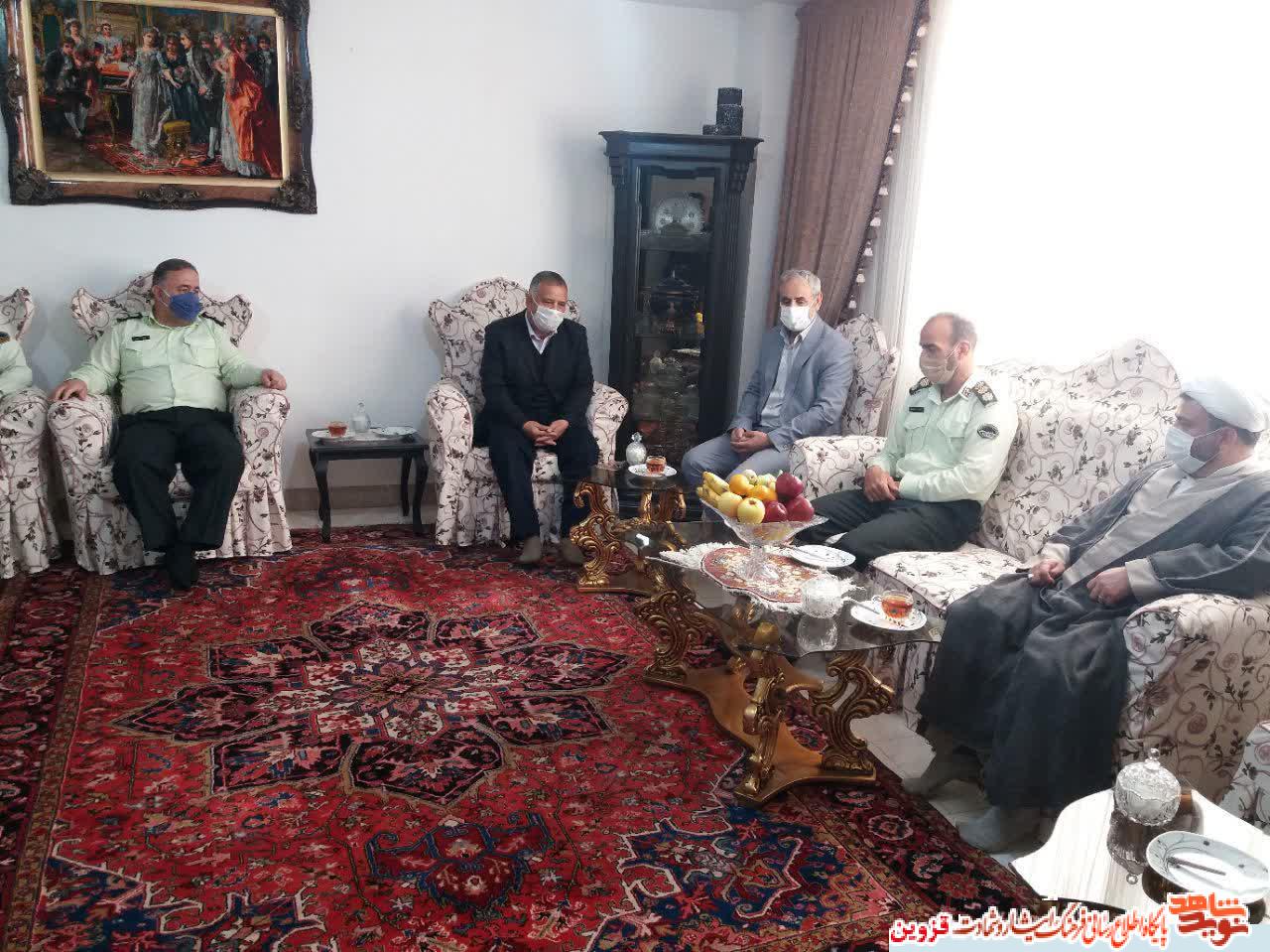 شهدای نیروی انتظامی جانشان را فدای امنیت جامعه کردند شهدای نیروی انتظامی جانشان را فدای امنیت جامعه کردند