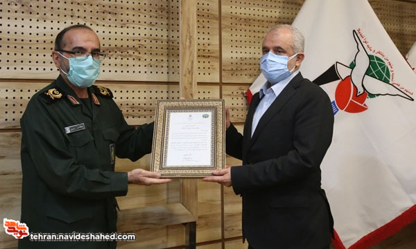 تقدیر سرلشکر «باقری» از رئیس بنیاد شهید و امور ایثارگران تقدیر سرلشکر «باقری» از رئیس بنیاد شهید و امور ایثارگران