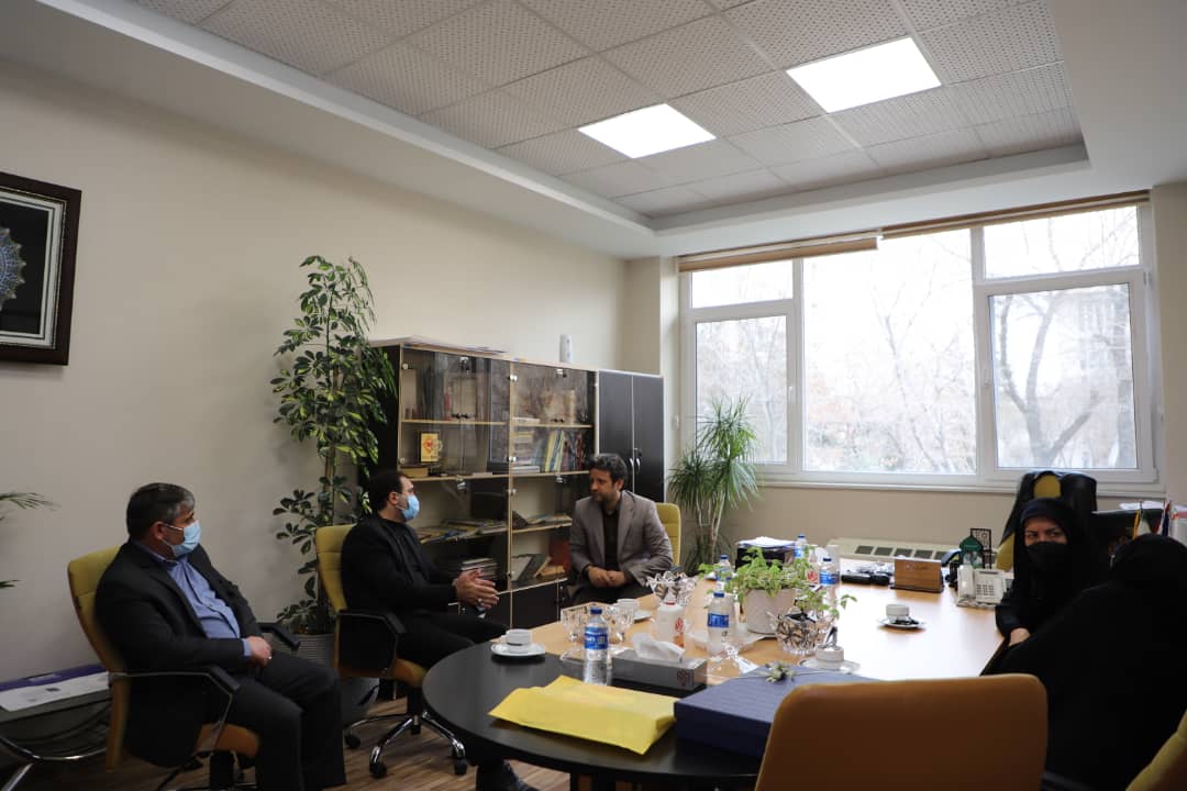 نشست هم‌افزایی فرهنگی بنیاد شهید و دانشگاه امام حسین (ع) + عکس