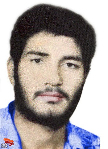به جای رخت دامادی لباس خون به تن دارم