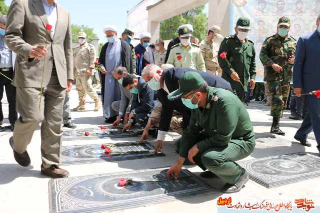 غبارروبی و گلباران مزارمطّهرشهدای سوم خرداد در استان اردبیل