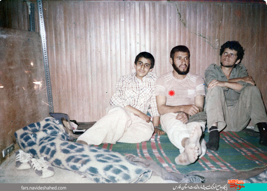 خاکی آغشته به خون برادر