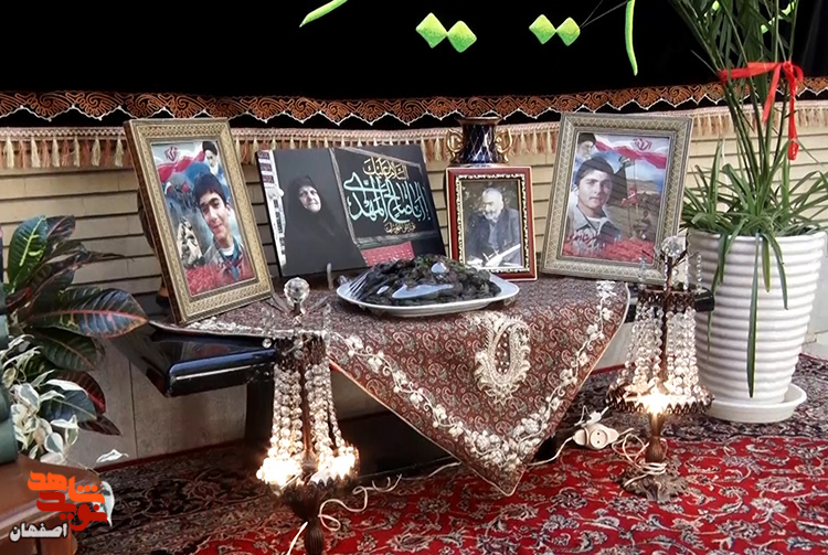 پیکر مطهر مادر شهیدان «احمدی» در گلستان شهدای اصفهان آرام گرفت