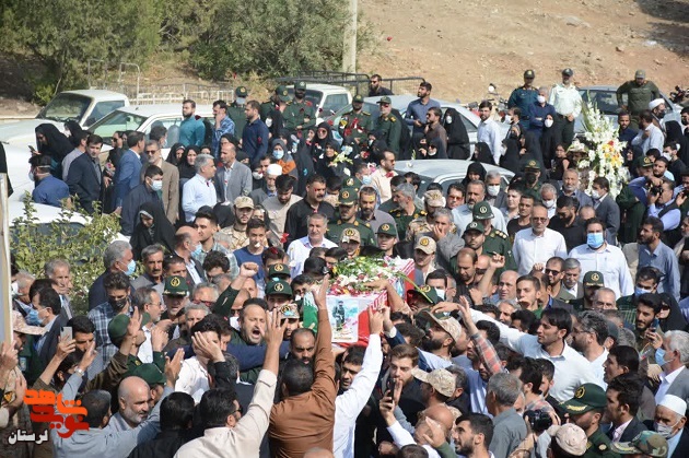 گزارش تصویری/ پیکر شهید «رضا خانی چگنی» در گلزار شهدای خرم آباد آرام گرفت