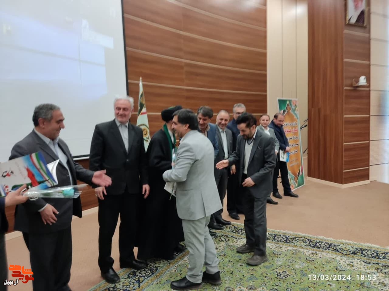تجلیل از جانبازان همکار و فرزندان شاغل شهدا در بنیاد شهید و امور ایثارگران اردبیل