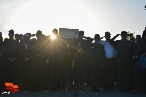 گزارش تصویری/استقبال مردم شهرستان الیگودرز از پیکر مطهر شهید «یوسف سرلک»