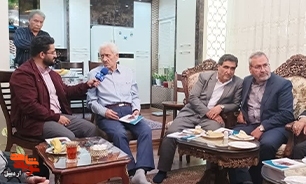 کتاب «اولین مربی» در اردبیل رونمایی شد