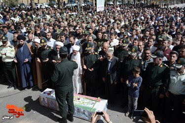 گزارش تصویری/سنگ تمام مردم لرستان برای فرمانده شهید