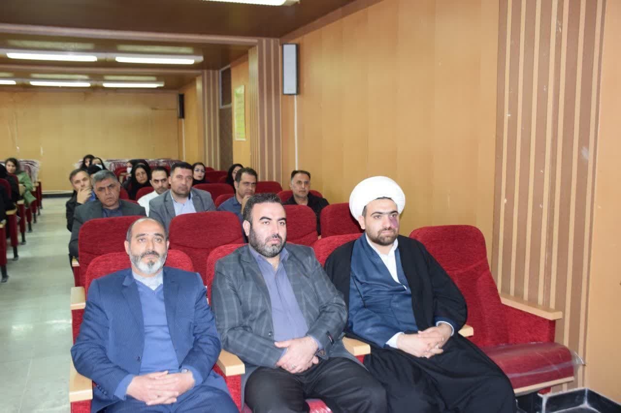 تکریم فرزندان شهدا درمیاندوآب