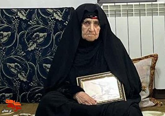 انتظار مادر شهید یک نوع شهادت است