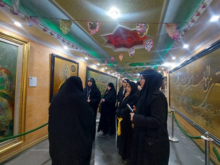 بازدید هیئت بانوان گلزار شهید محلاتی از موزه مرکزی شهدا