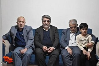 شهدا هادی و حامی جامعه‌اند