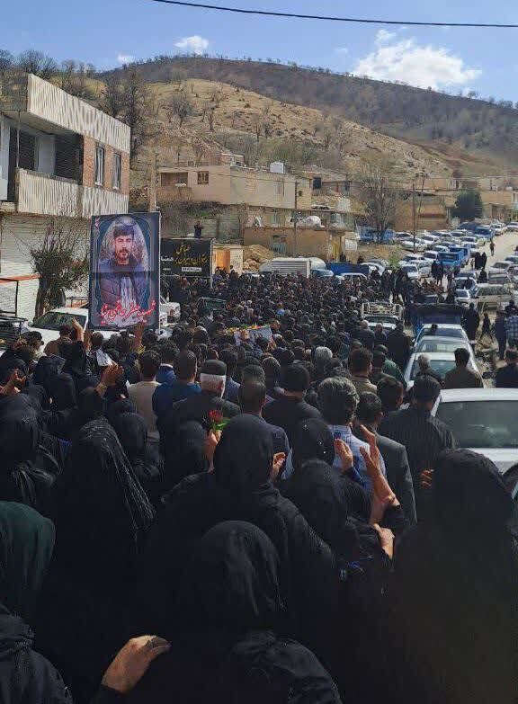 چهارمحالوبختیاری در سوگ دو شهید؛ پیکر «مهدی عباسی» در برجویی و «جعفر حاتمینیا» در میانکوه آرام گرفتند چهارمحالوبختیاری در سوگ دو شهید؛ پیکر «مهدی عباسی» در برجویی و «جعفر حاتمینیا» در میانکوه آرام گرفتند
