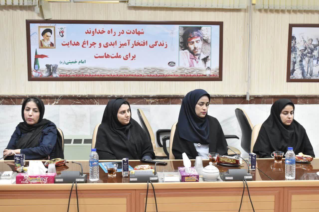 مراسم تقدیر از دختران نخبه شاهد و ایثارگر انجام شد