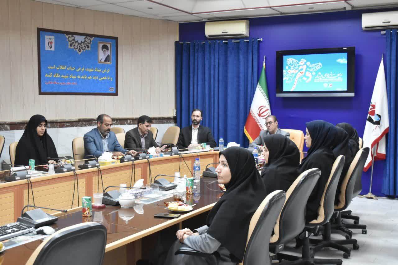 مراسم تقدیر از دختران نخبه شاهد و ایثارگر انجام شد