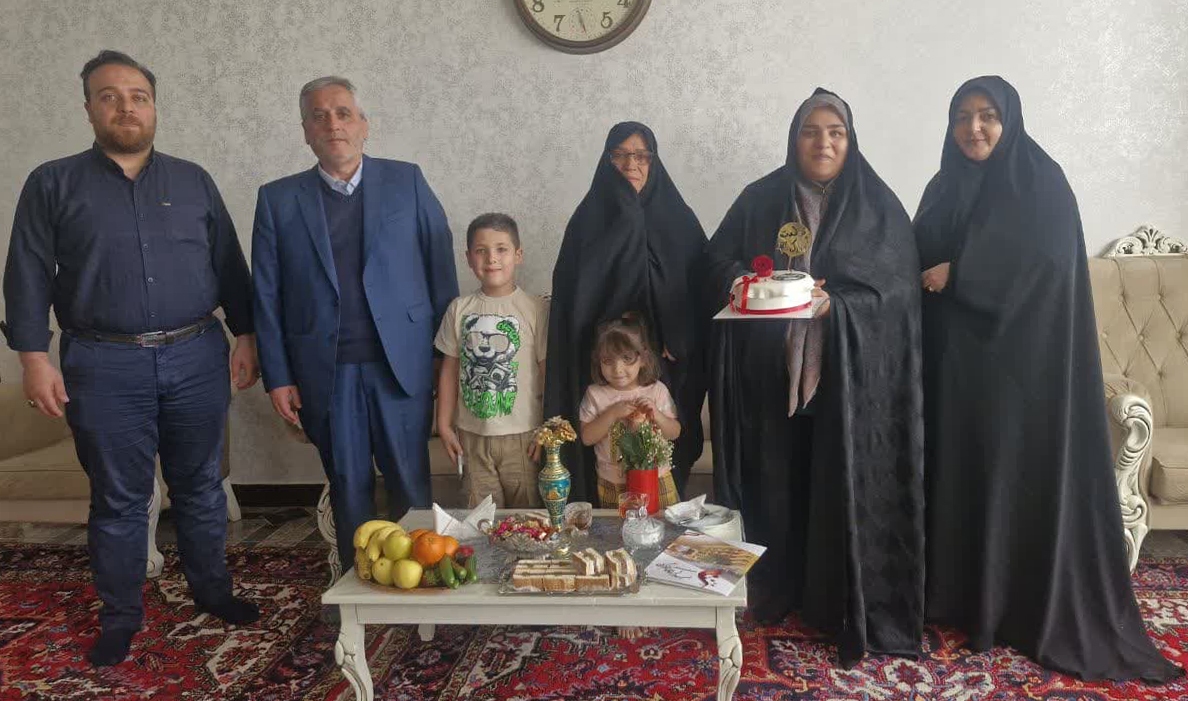 سلمانی دختران شهدای استان را مورد تکریم قرار داد