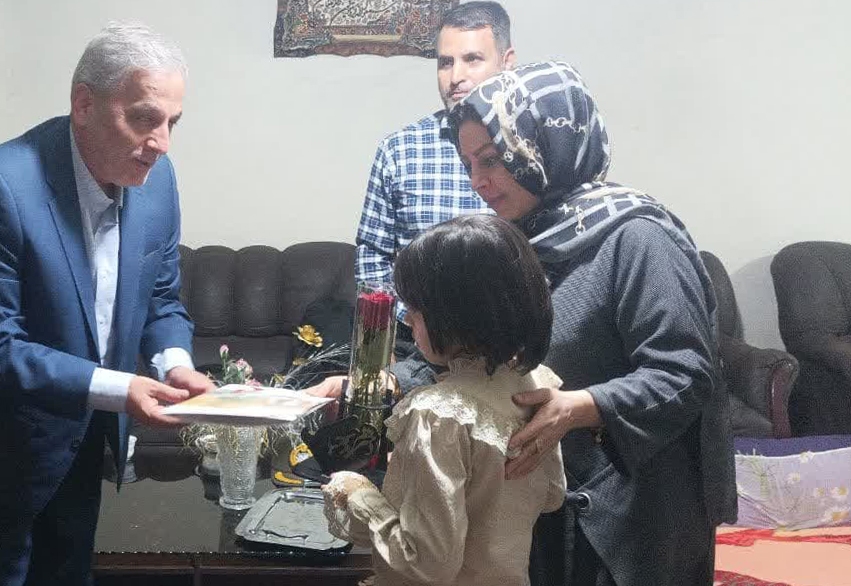 سلمانی دختران شهدای استان را مورد تکریم قرار داد