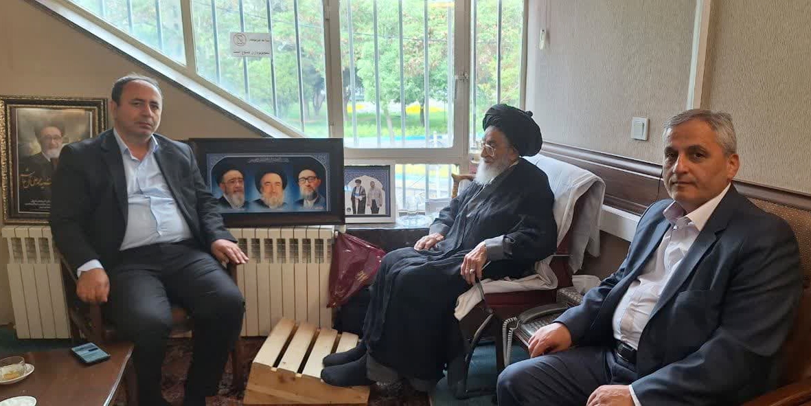 مدیران کل بنیاد شهید و امور ایثارگران آذربایجان شرقی و غربی با خانواده‌ شهیدآل هاشم دیدار کردند