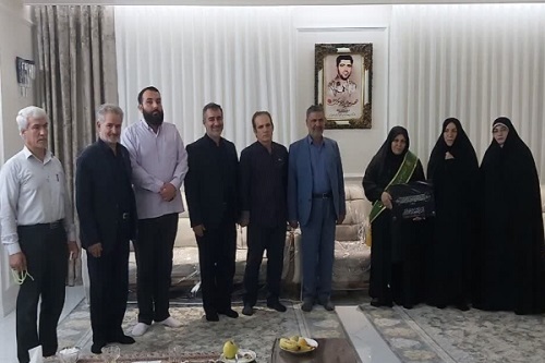 دیدار خادمان ستاد مردمی جشن عید غدیر خرم‌آباد با خانواده شهید «سیدنورخدا موسوی»