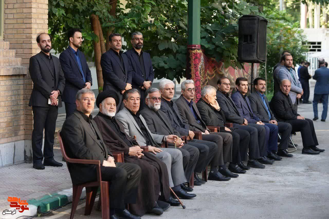 مراسم بزرگداشت شهدای حمله رژیم صهیونیستی در استانداری لرستان برگزار شد