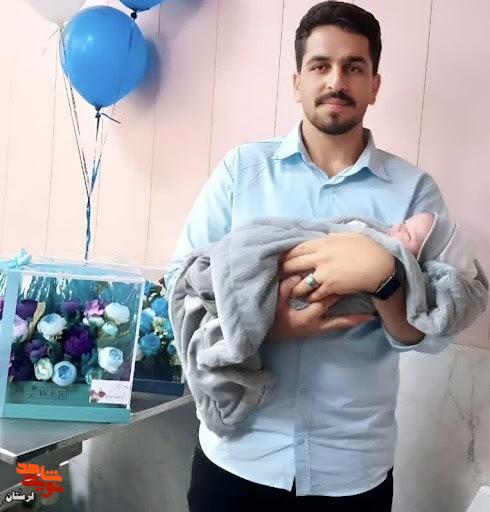 پسرم ۲۰ روزه بود که پدرش شهید شد