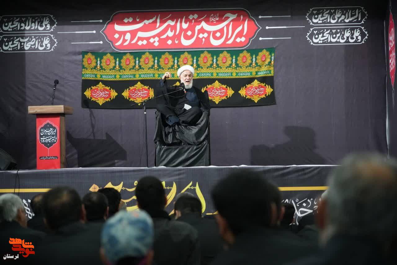 برگزاری مراسم شب هشتم محرم به یاد فرماندهان شهید و شهدای لرستان