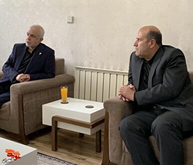 دیدار مدیرکل بنیاد شهید تهران با سه خانواده شهید جنگ تحمیلی رژیم صهیونیستی