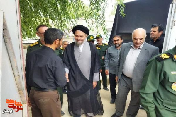 نماینده ولی فقیه در لرستان با خانواده شهدای دفاع مقدس 12 روزه دیدار کرد
