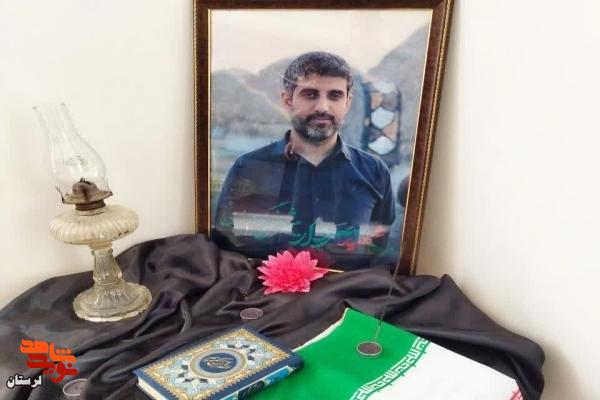 نماینده ولی فقیه در لرستان با خانواده شهدای دفاع مقدس 12 روزه دیدار کرد