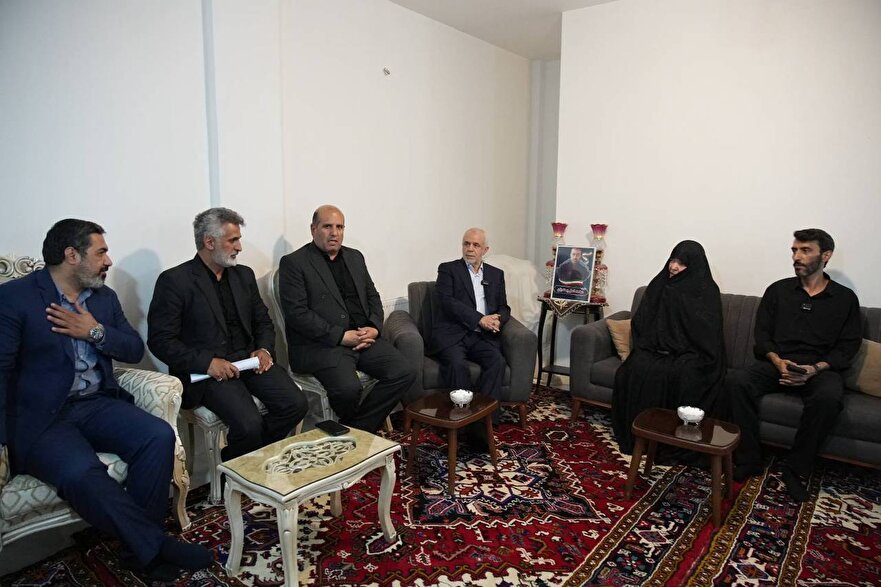 دیدار رییس بنیاد شهید و امور ایثارگران با خانواده شهید معظم «محمد اصل پسندیان»/ تصاویر دیدار رییس بنیاد شهید و امور ایثارگران با خانواده شهید معظم «محمد اصل پسندیان»/ تصاویر