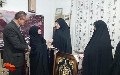 تکریم معاون تعاون و امور اجتماعی بنیاد کشور از مادر شهید «ادیبی» در ساری